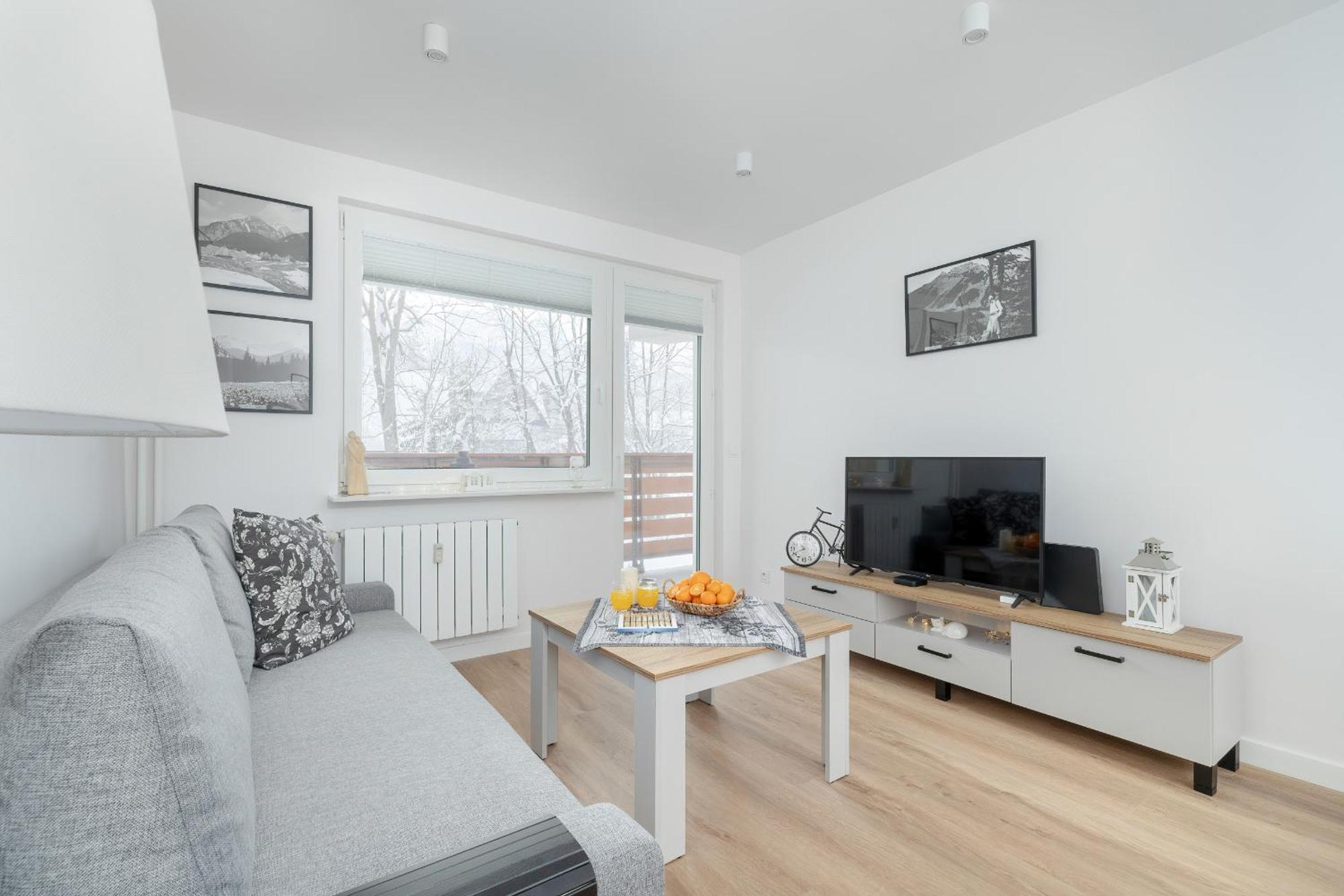 Mountain Corner In By Renters *