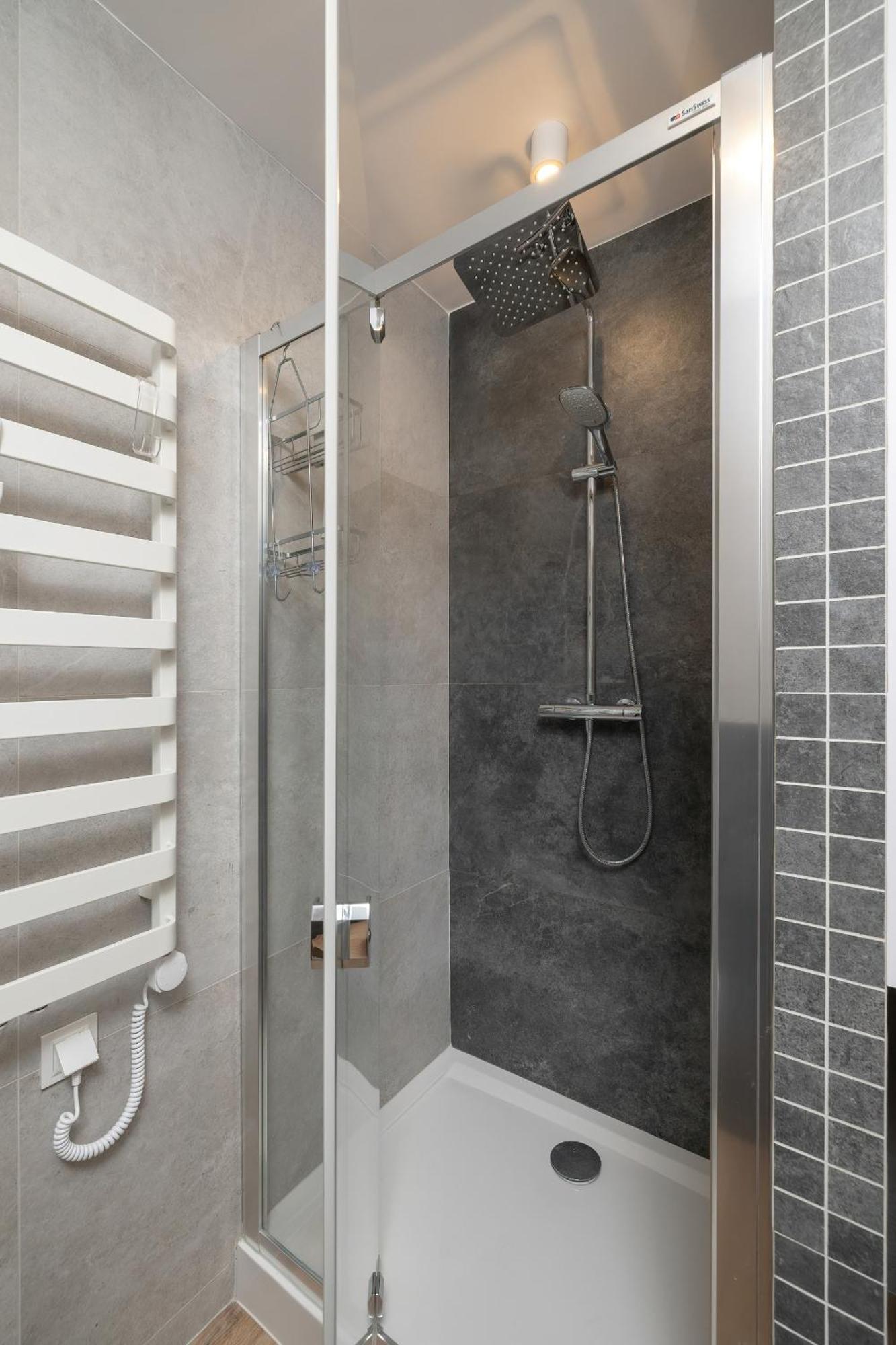 Mountain Corner In By Renters