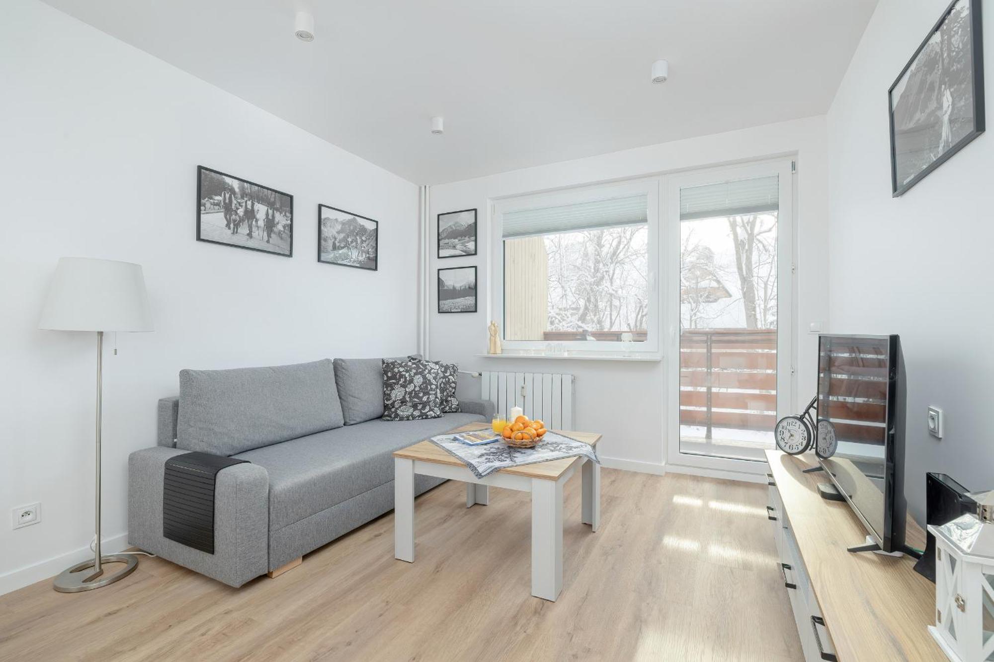 Mountain Corner In By Renters